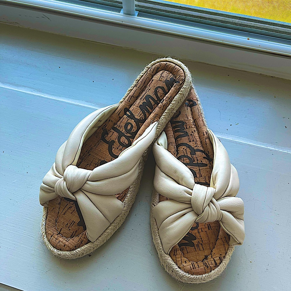 Like new Sam Edelman slip on sandals size 8